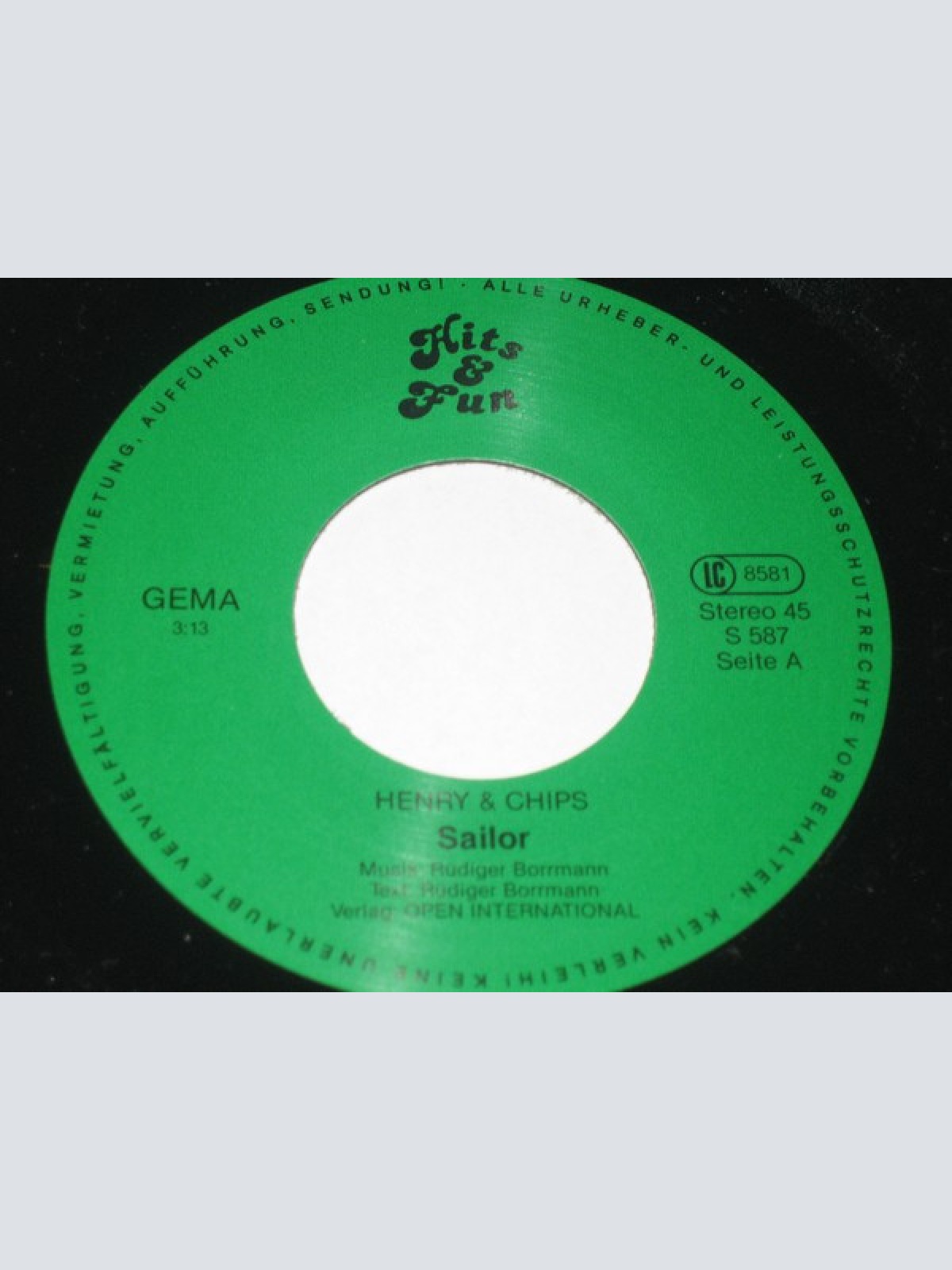 Vinyl / Henry & Chips - Sailor / Beat To The Beat