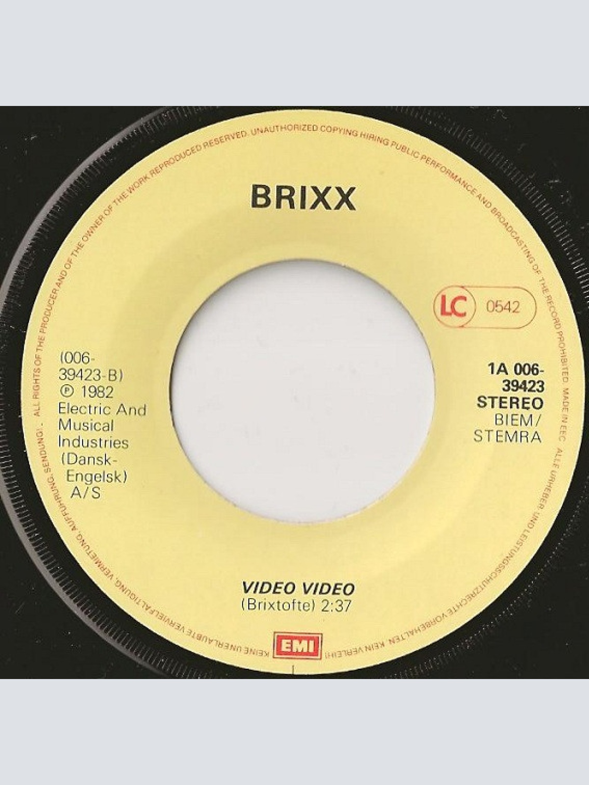 Vinyl / Brixx (2) - Video Video