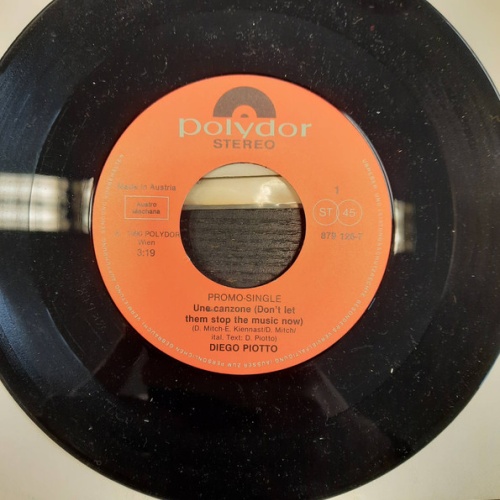 Vinyl / Diego Piotto - Une Canzone (Don't Let Them Stop The Music Now) / Elena
