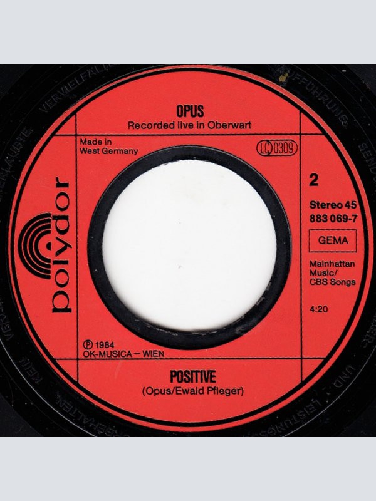 Vinyl / Opus - Flyin' High (Original Live Version)