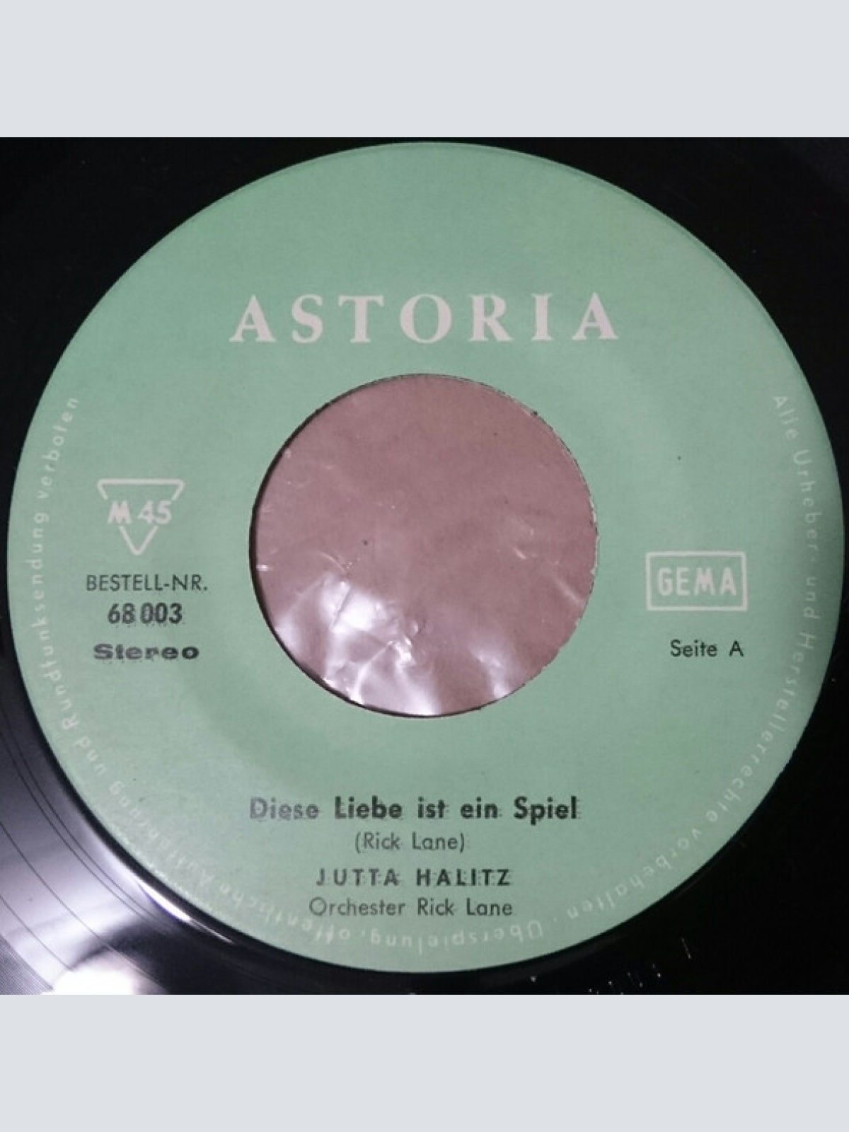 Vinyl / Jutta Halitz - Diese Liebe Ist Ein Spiel / Bleib So Wie Du Bist