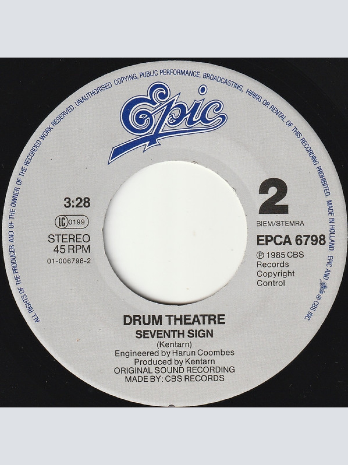 Vinyl / Drum Theatre - Living In The Past