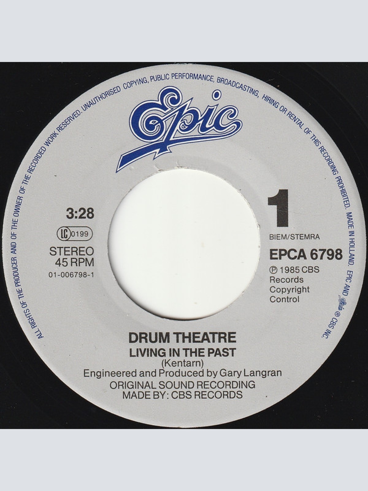 Vinyl / Drum Theatre - Living In The Past