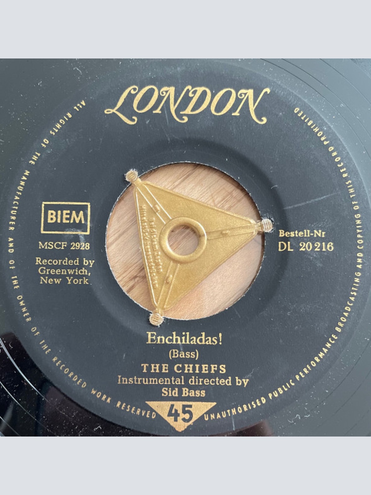 Vinyl / The Chiefs (3) - Moments To Remember