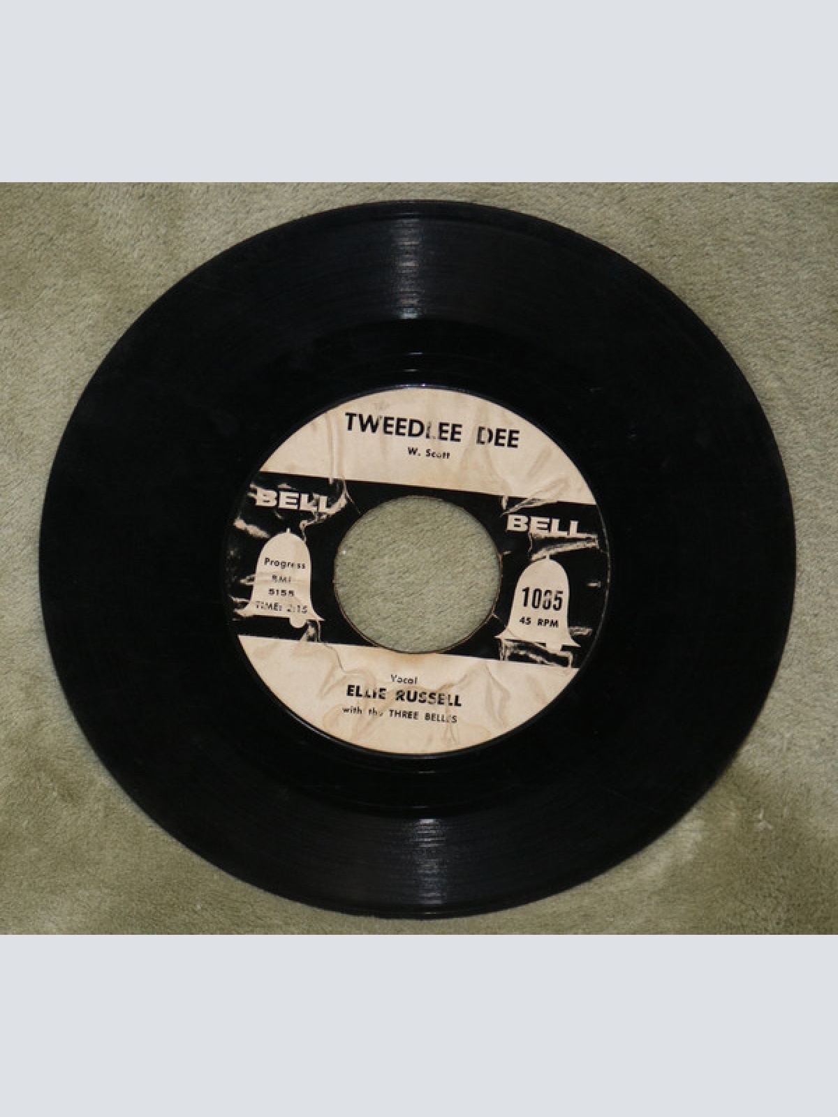 Vinyl / Ellie Russell With The Three Belles / Buddy Smith, Larry Clinton And Orchestra* - Tweedlee Dee / Everlovin'