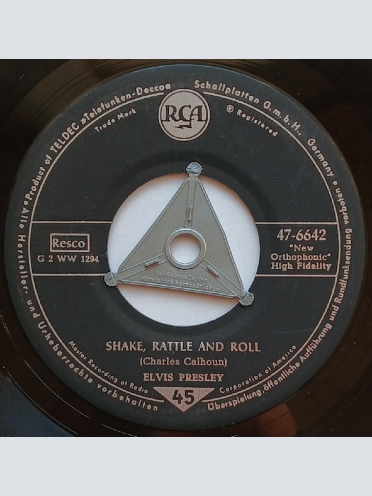 Vinyl / Elvis Presley - Shake, Rattle And Roll / Lawdy Miss Clawdy