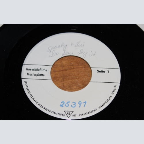 Vinyl / Spooky & Sue - Do You Dig It