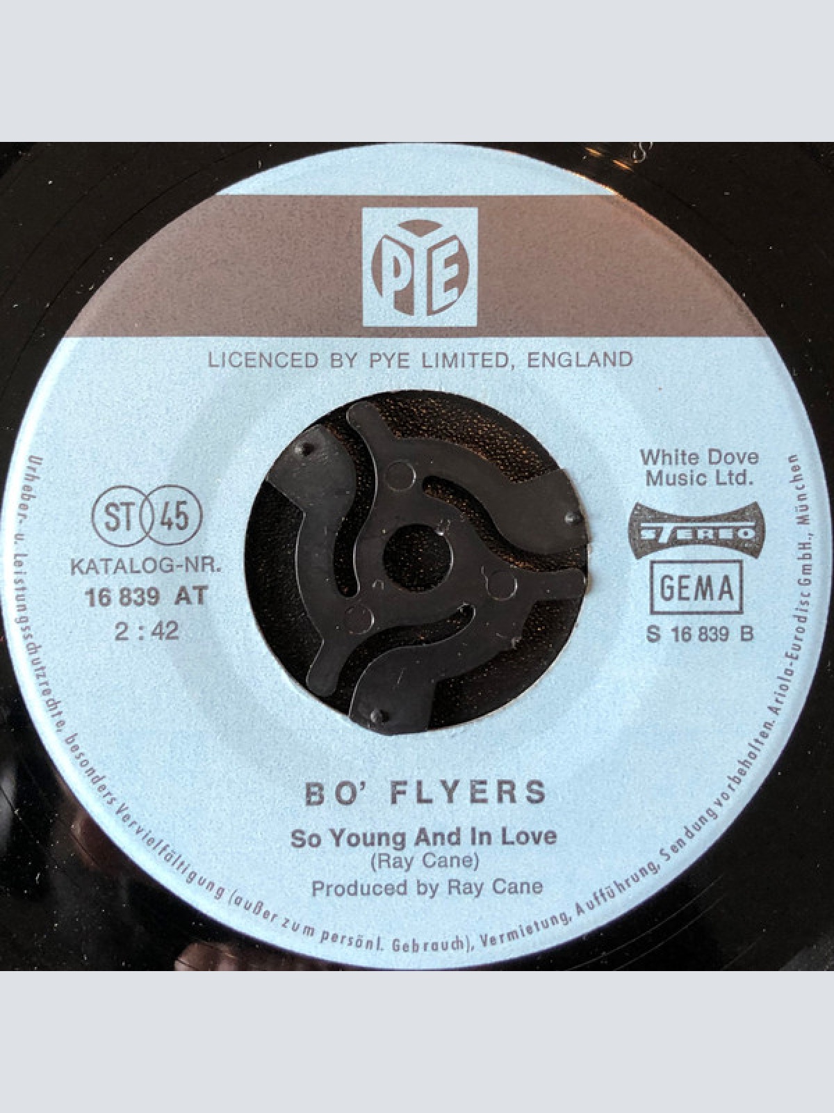 Vinyl / Bo' Flyers - Do The Buster / So Young And In Love
