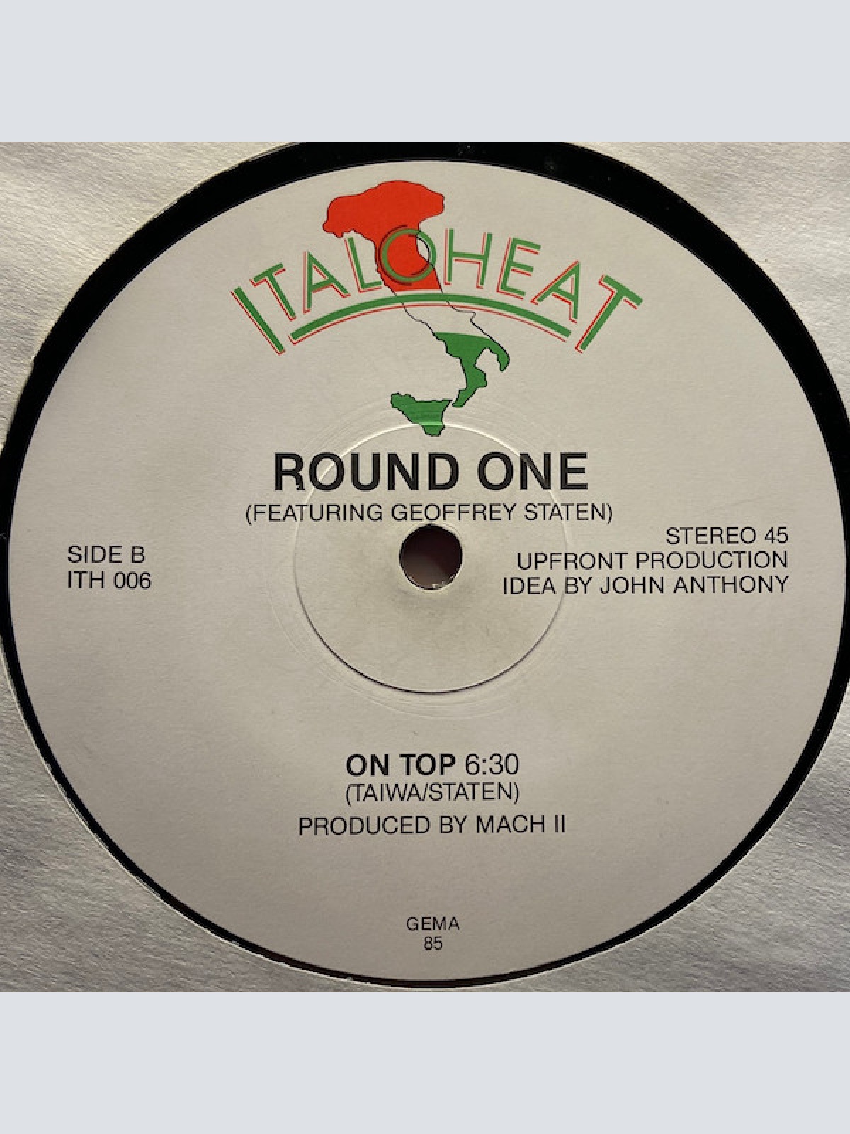 Vinyl / Round One (2) - In Zaire