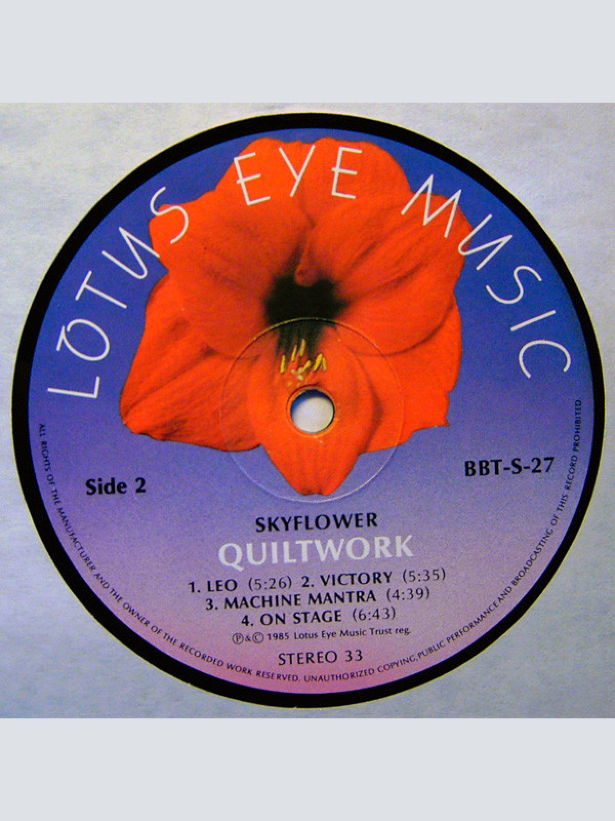 Vinyl / Skyflower - Quiltwork