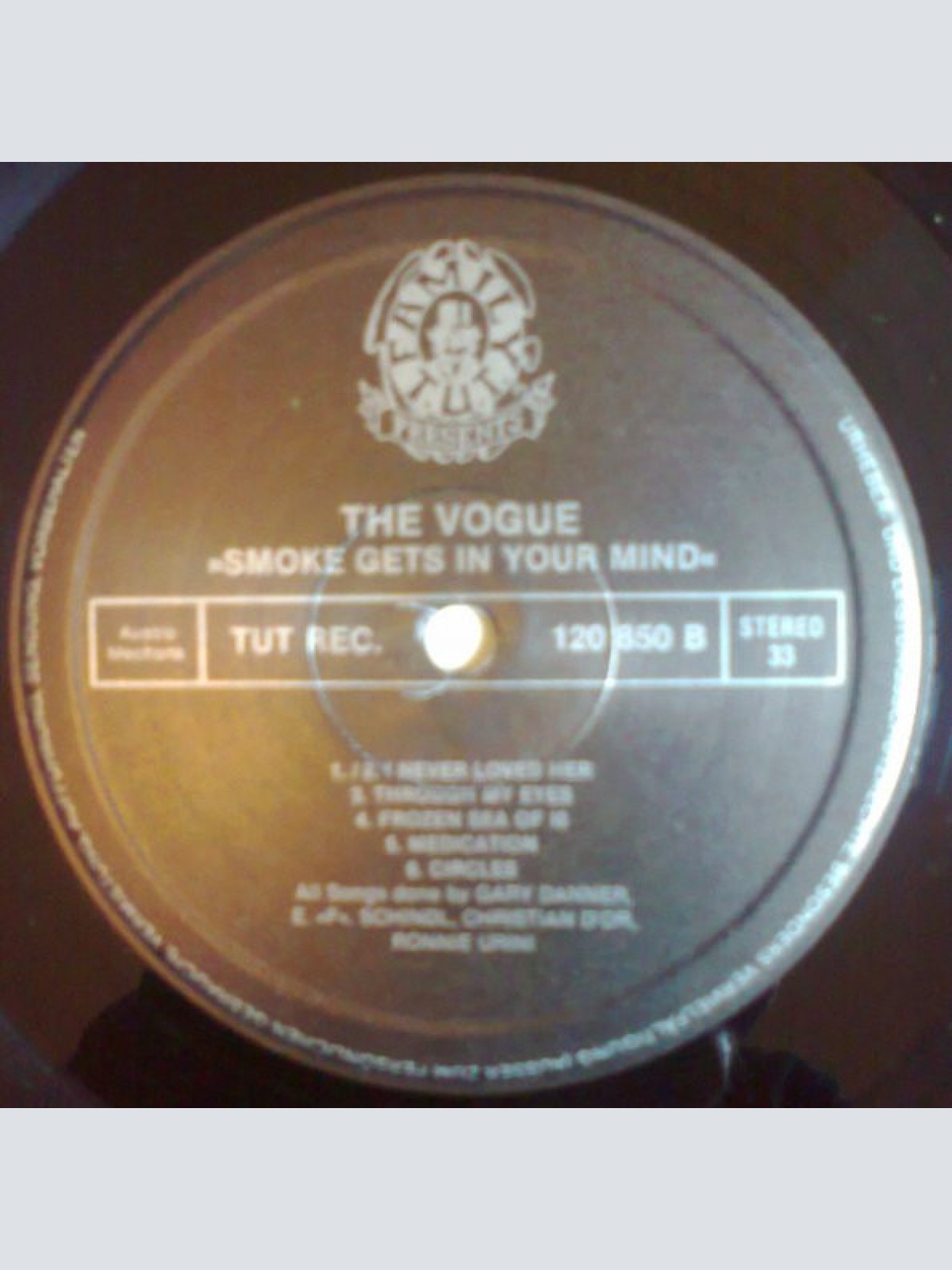 Vinyl / The Vogue (2) - Smoke Gets In My Mind