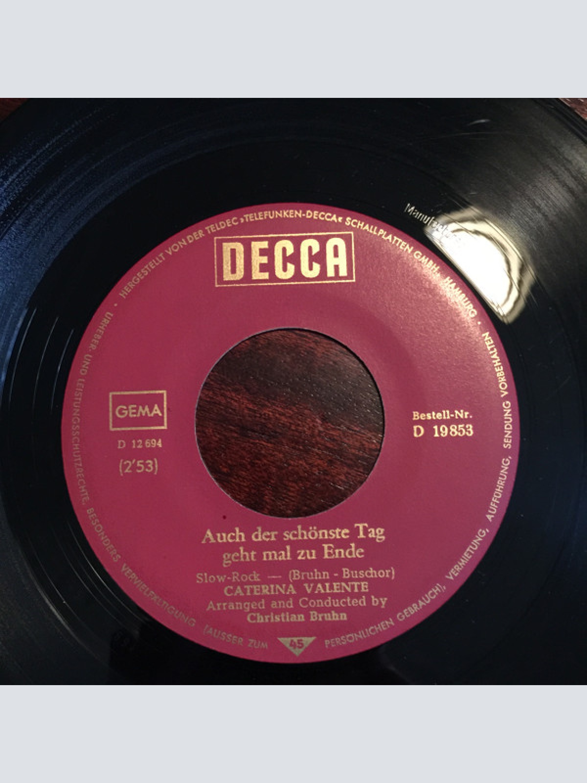 Vinyl / Caterina Valente - Auch Der Schönste Tag Geht Mal Zu Ende