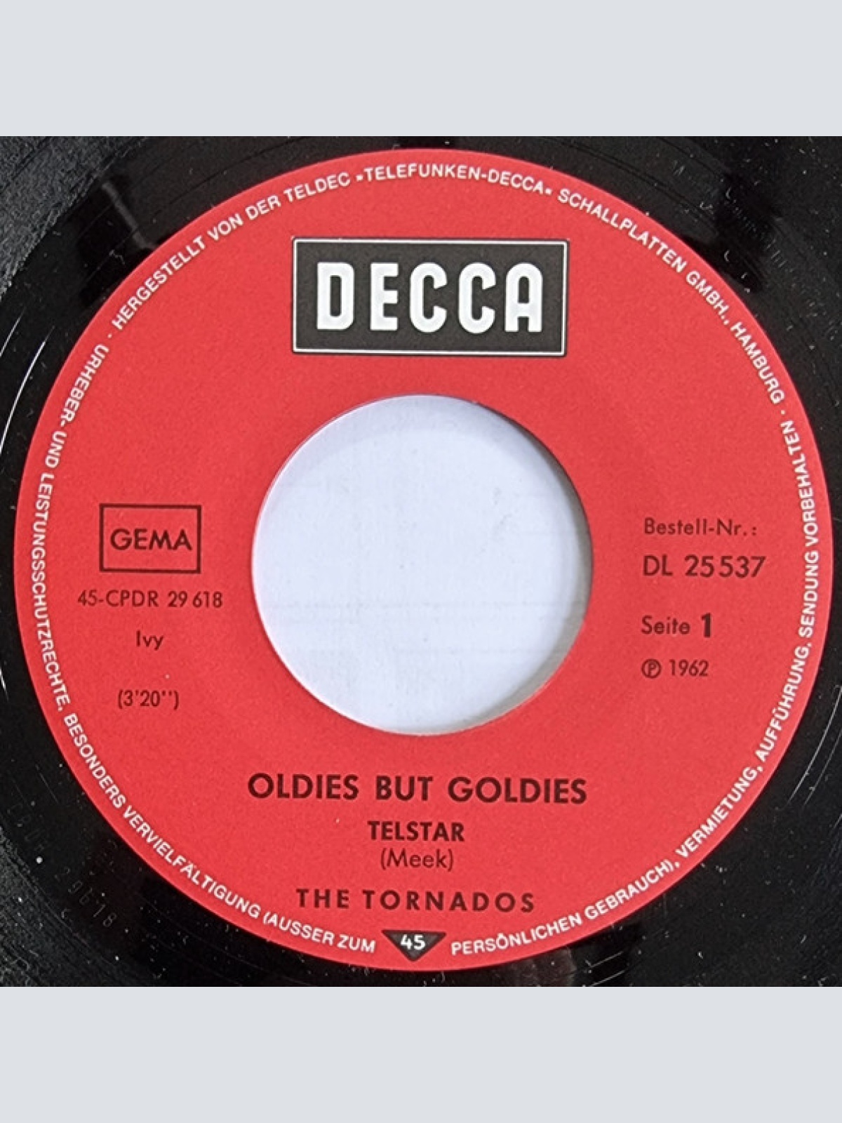 Vinyl / The Tornados - Telstar / Love And Fury