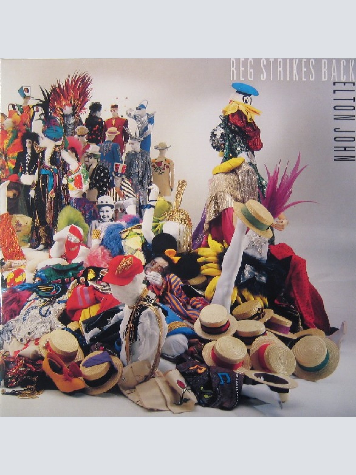 Vinyl / Elton John - Reg Strikes Back
