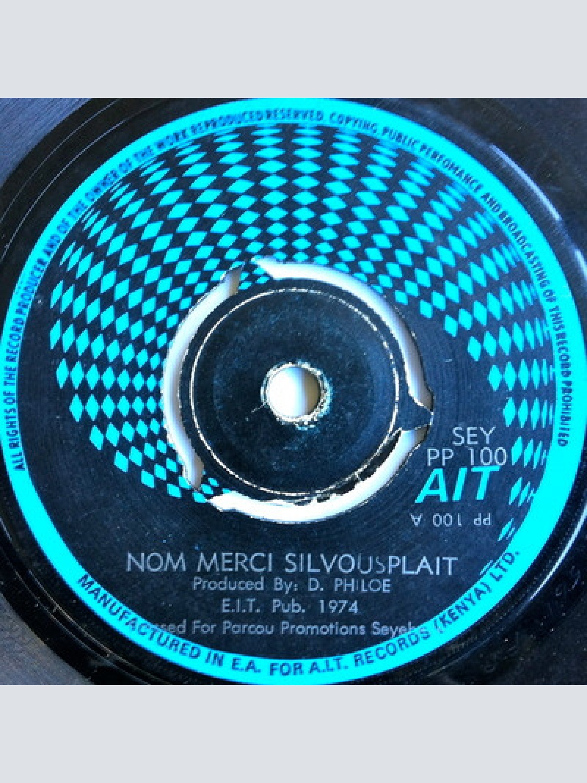 Vinyl / D. Philoe* - Nom Merci Sil Vous Plait / Laisse Moi Vive Mon La Vie