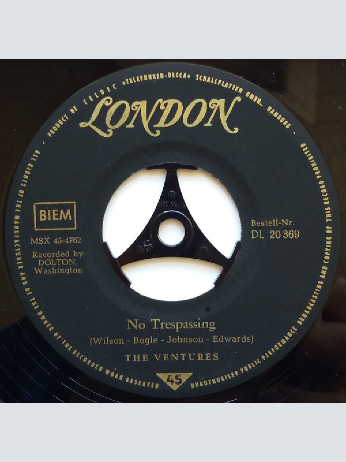 Vinyl / The Ventures - Perfidia / No Trespassing