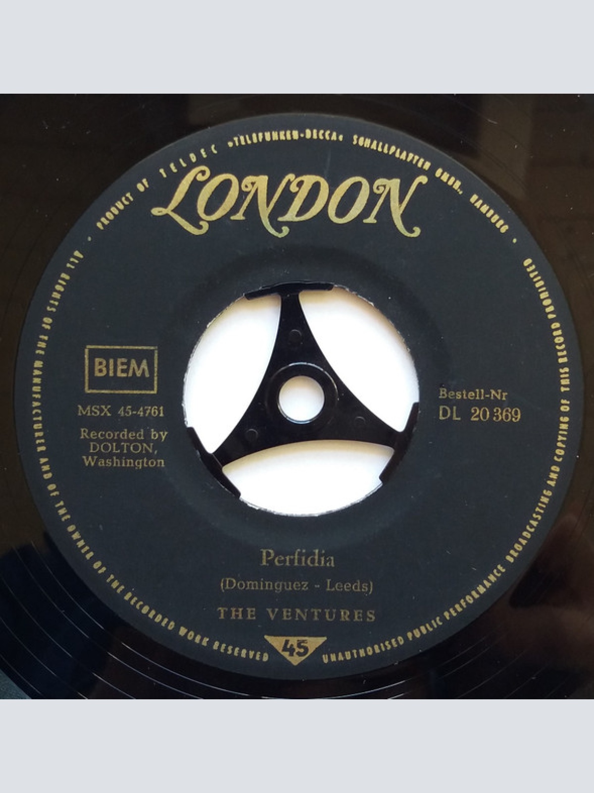 Vinyl / The Ventures - Perfidia / No Trespassing