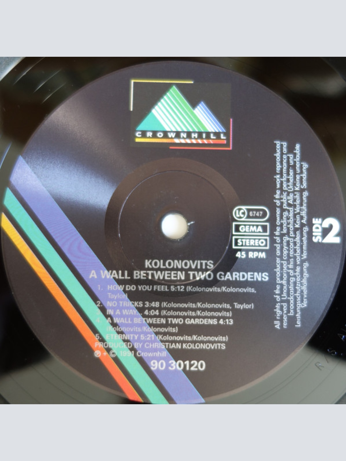 Vinyl / Kolonovits* - A Wall Between Two Gardens