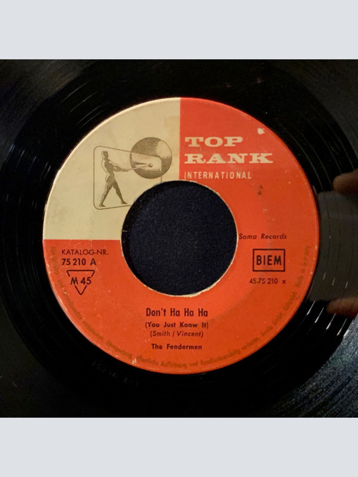 Vinyl / The Fendermen - Don't Ha Ha Ha / Beach Party