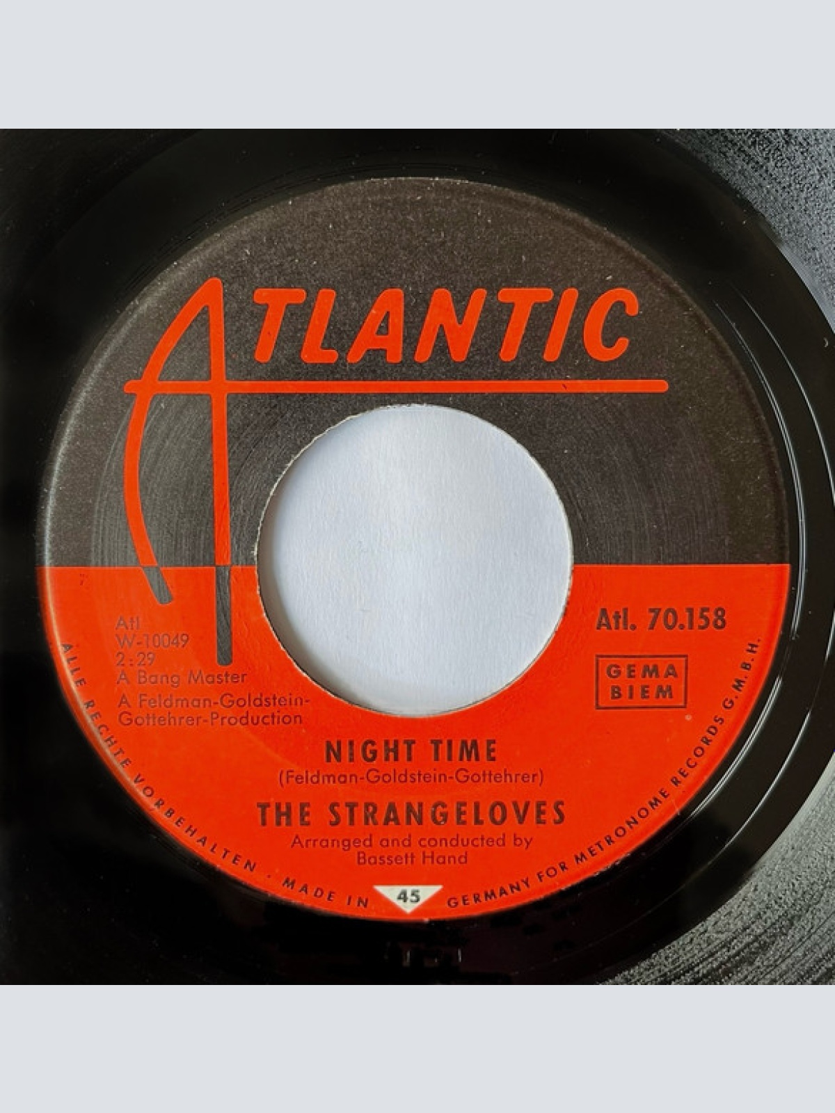 Vinyl / The Strangeloves - Night Time / Rhythm Of Love