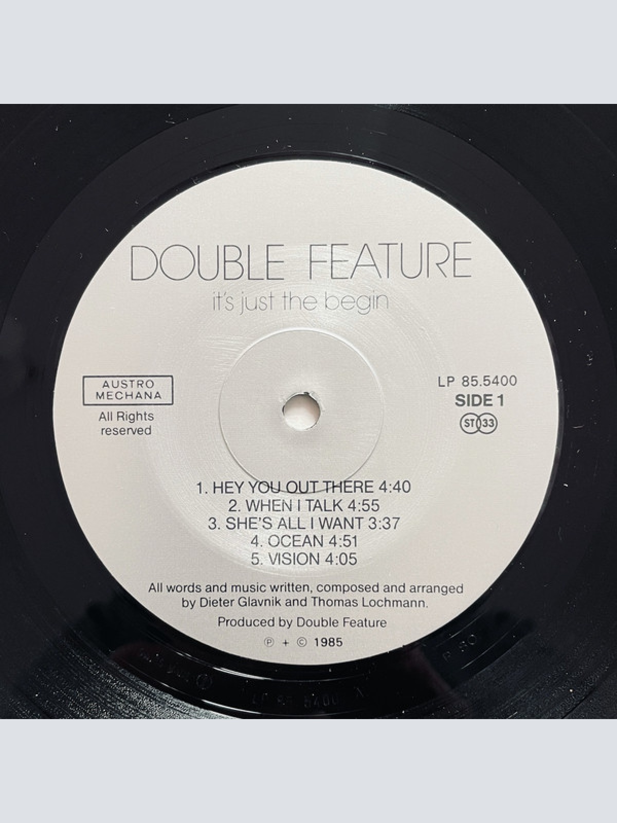 Vinyl / Double Feature (7) - It's Just The Begin