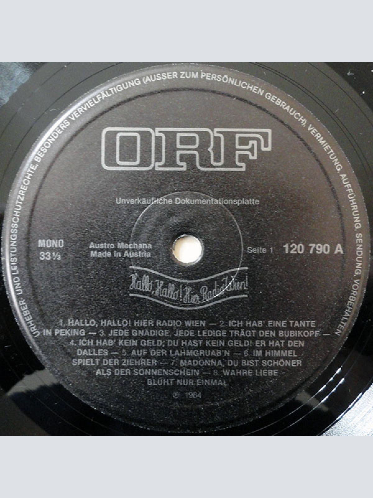 Vinyl / Various - Hallo, Hallo ! Hier Radio Wien! (Aus Dem Sender - Schlagerliederbuch 1925)