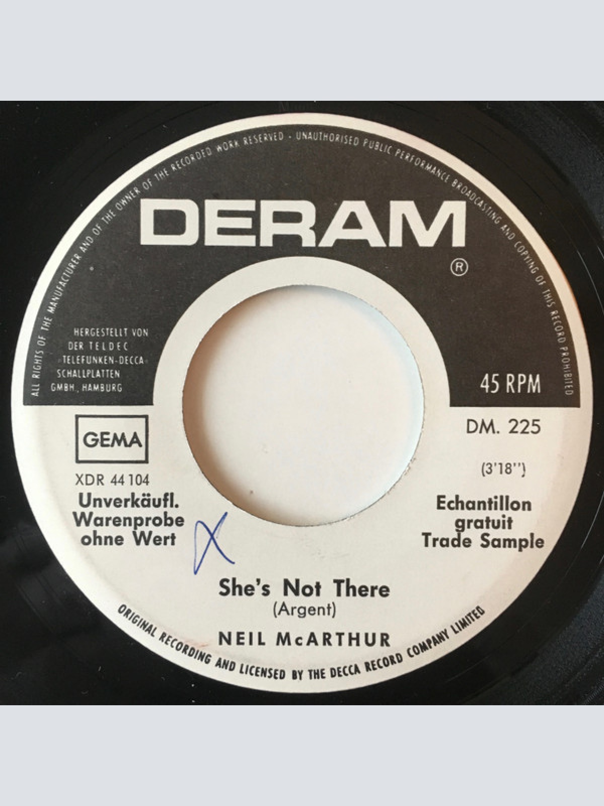 Vinyl / Neil McArthur* - She's Not There
