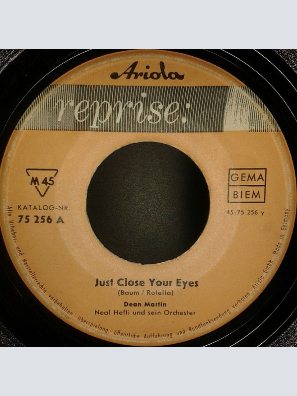 Vinyl / Dean Martin - Tik-A-Tee, Tik-A-Tay / Just Close Your Eyes