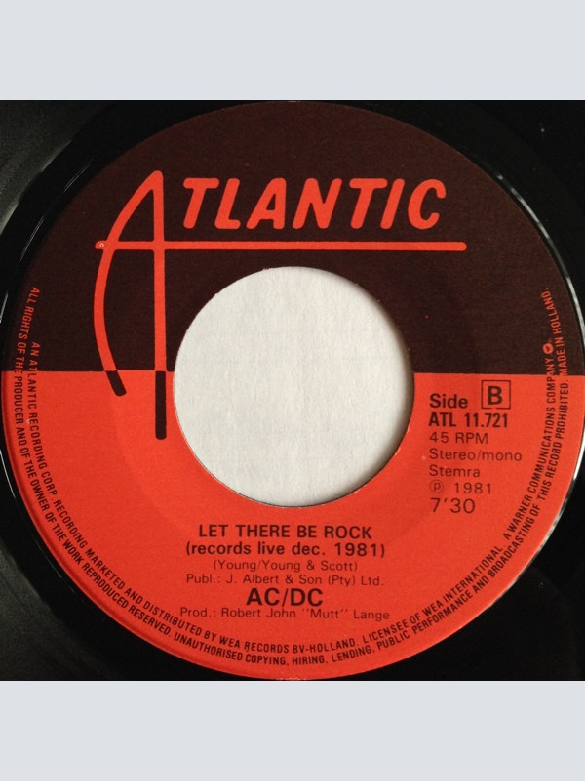 Vinyl / AC/DC - For Those About To Rock (We Salute You)