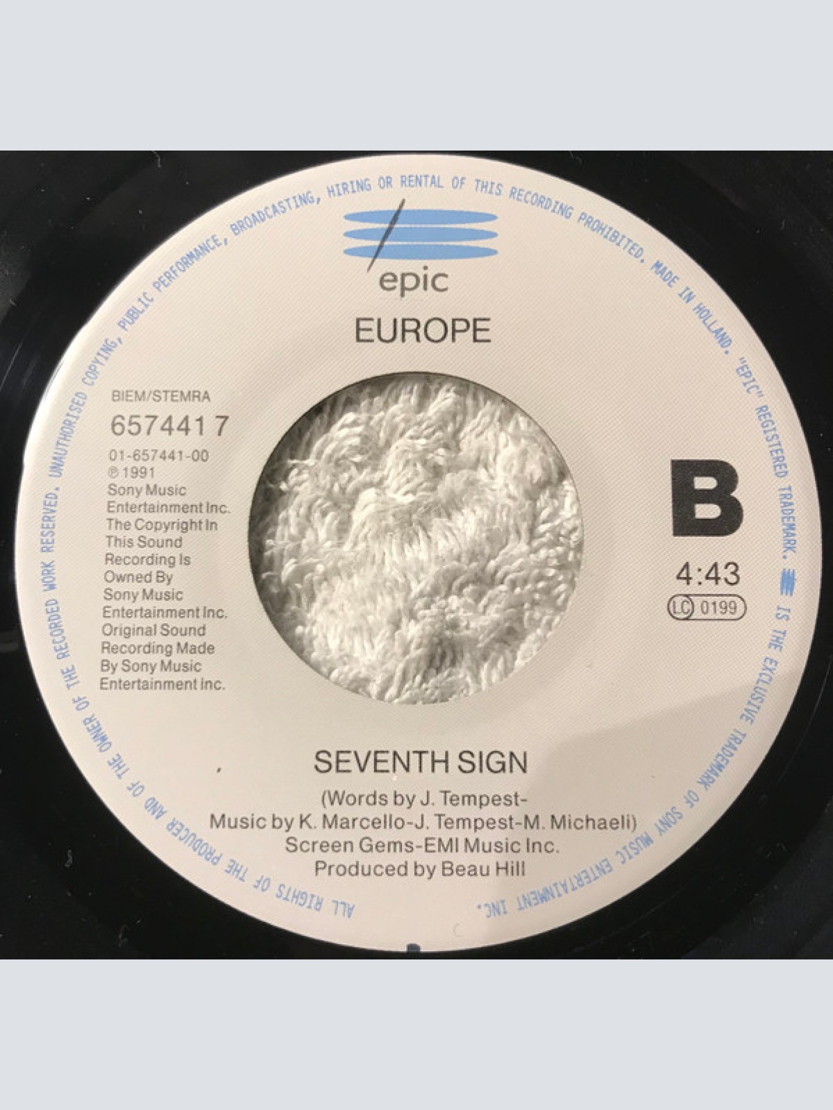 Vinyl / Europe (2) - Prisoners In Paradise