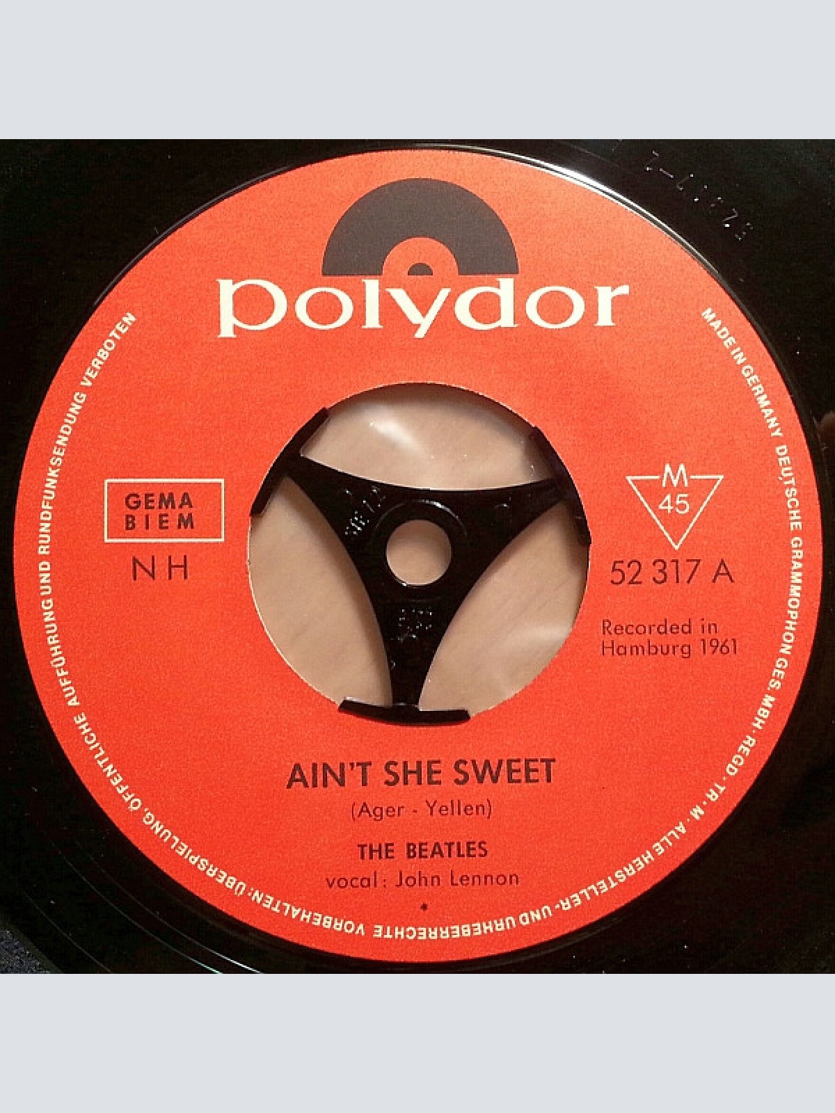 Vinyl / The Beatles / Tony Sheridan And The Beatles - Ain't She Sweet / Take Out Some Insurance On Me, Baby