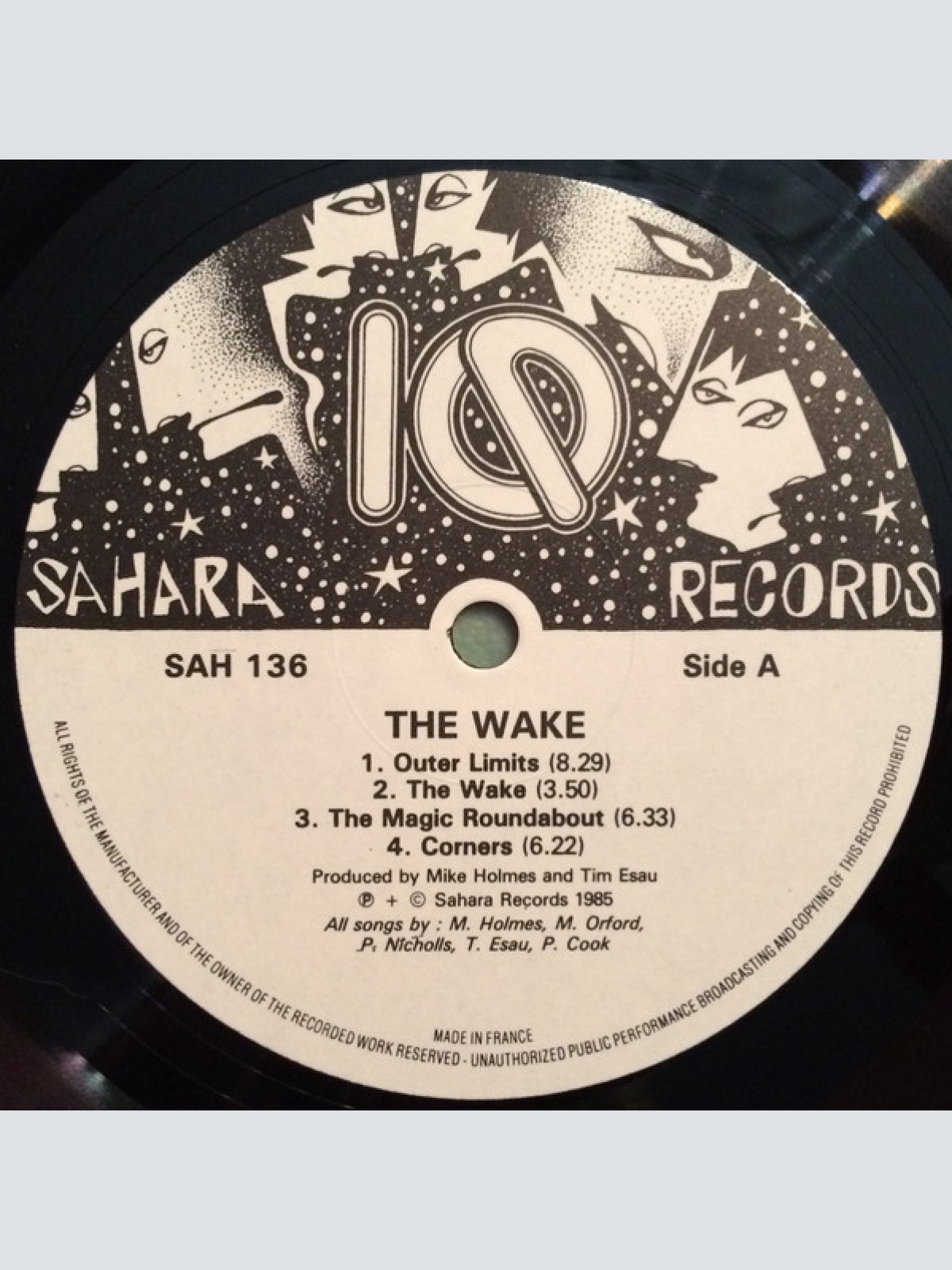 Vinyl / IQ (7) - The Wake