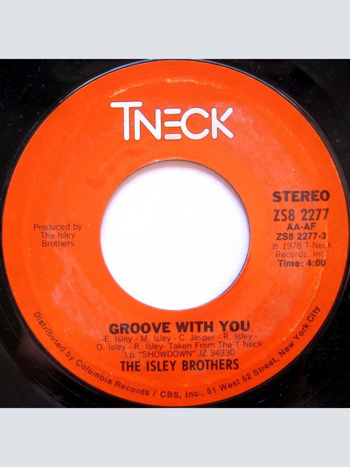 Vinyl / The Isley Brothers - Groove With You / Footsteps In The Dark (Part 1&2)