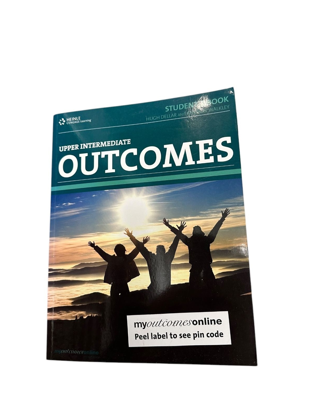 6773 Hugh Dellar OUTCOMES UPPER INTERMEDIATE STUDENT'S BOOK +Abb