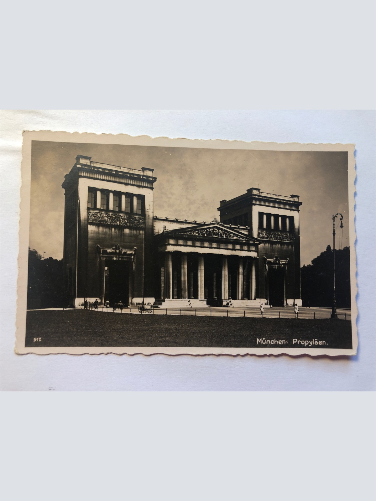 München: Propyläen. 20248