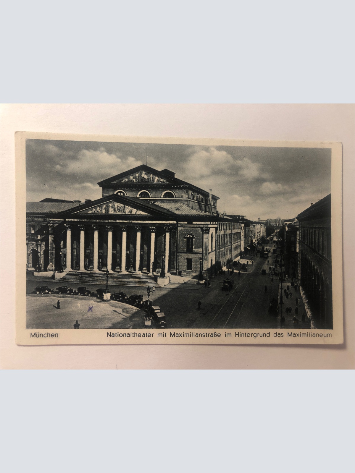 Nationaltheater mit Maximilianstraße im Hintergrund das Maximilianeum. 20337