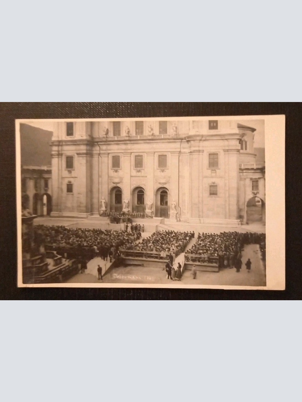 Jedermann Salzburg Vorm Dom Gr