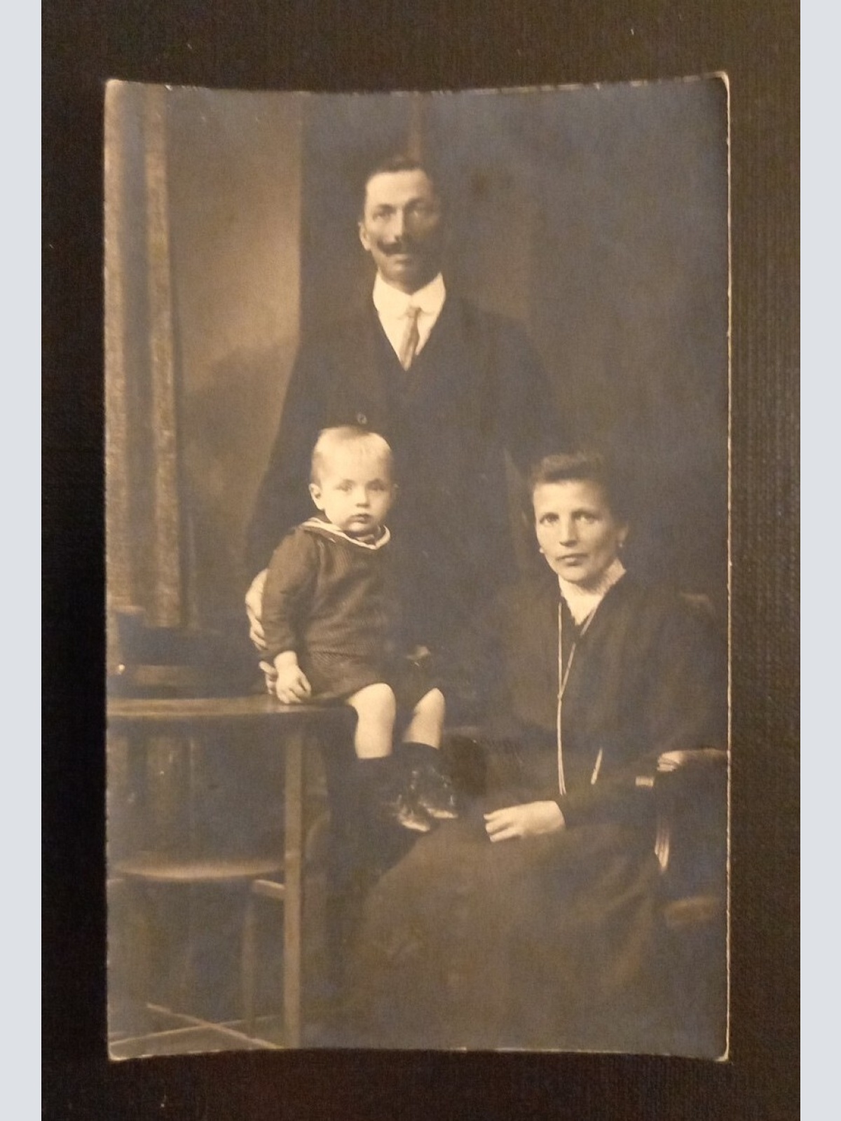 Familie mit Kind Porträt 400554 Ga E