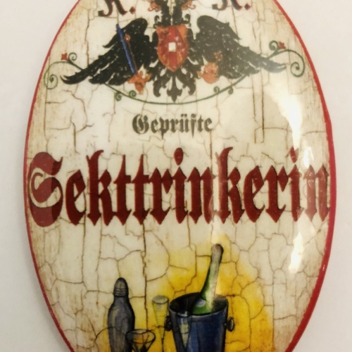 K&k nostalgie flaschenöffner magnetisch geprüfte sekttrinkerin  7x4,5cm