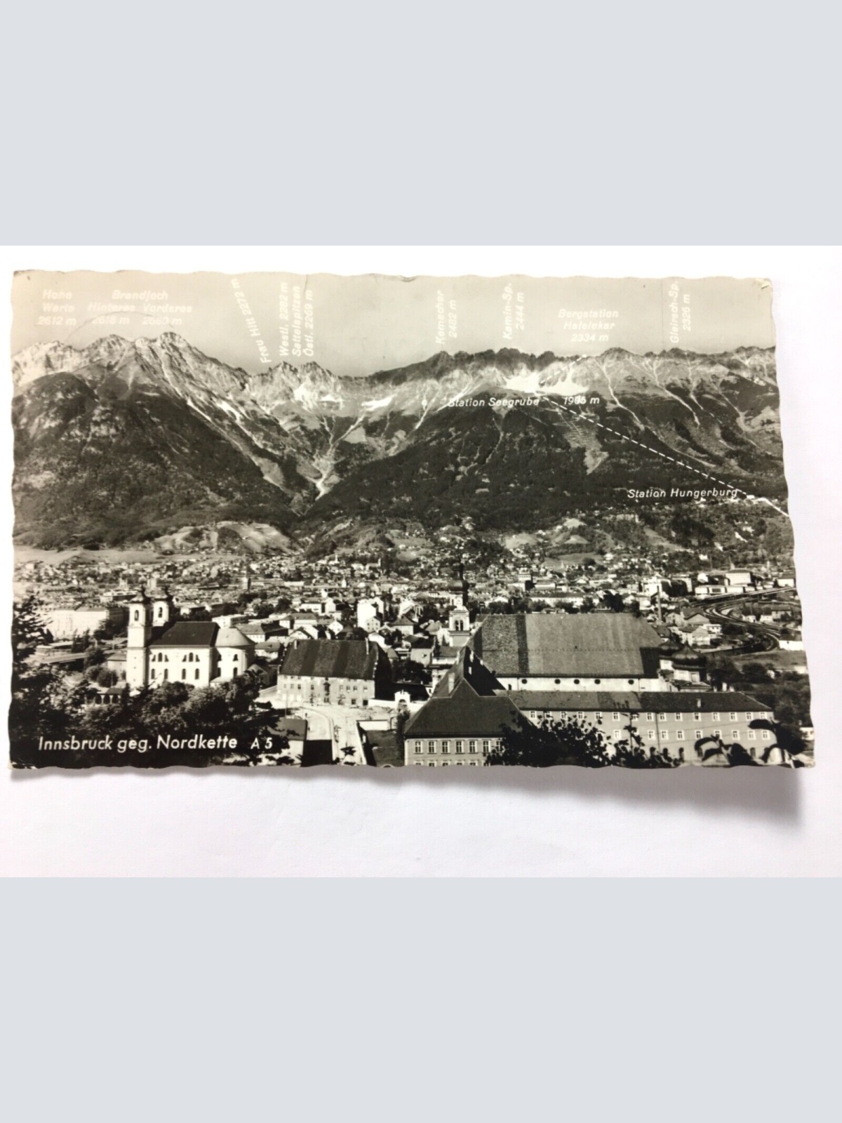 Innsbruck gegen Nordkette 40125 TH