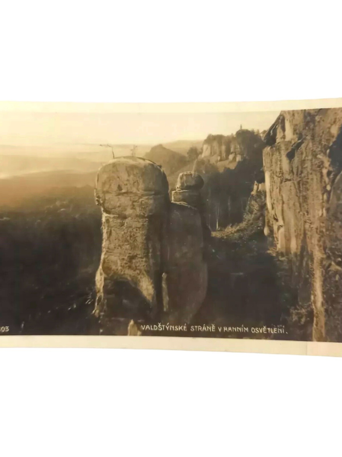 Valdstynske Strane v Rannim Osvetleni 20111