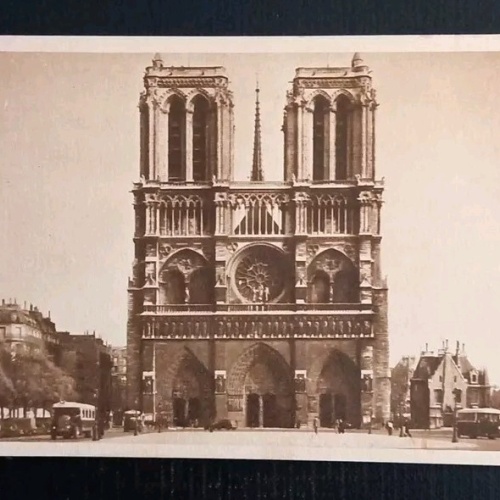 Paris Cathedrale NotreDame 50082 gr I