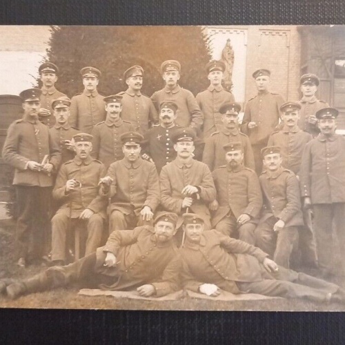 Ansichtskarte Militaria IIWK Deutsches Reich Gruppenfoto Soldaten 650273 Ga E