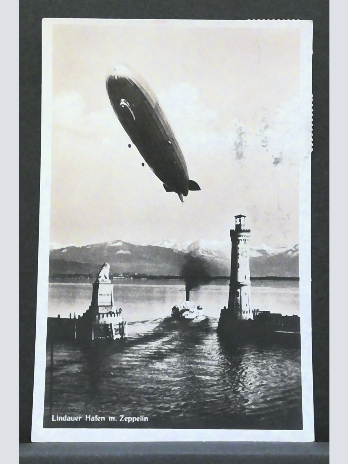 Lindauer Hafen mit Zeppelin Schiff Bodensee JW 401168 F