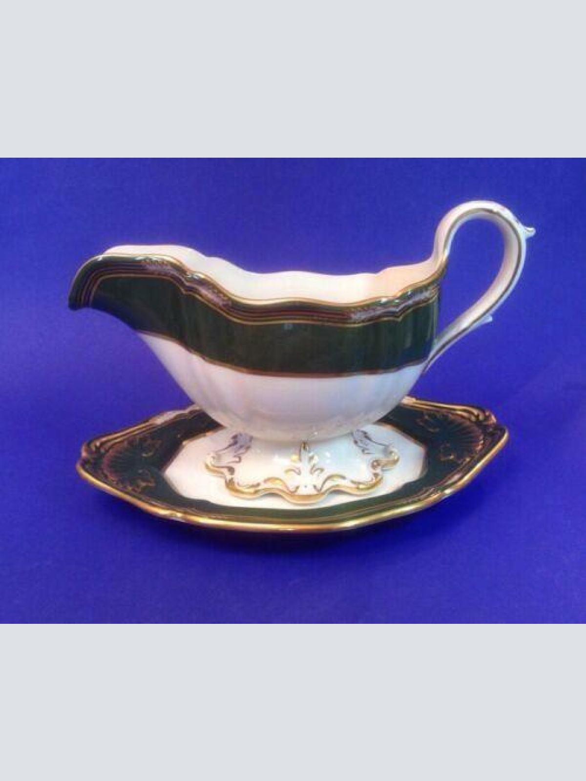 Spode Harrogate Sauciere 2 teilig Grün mit Goldrand 14116