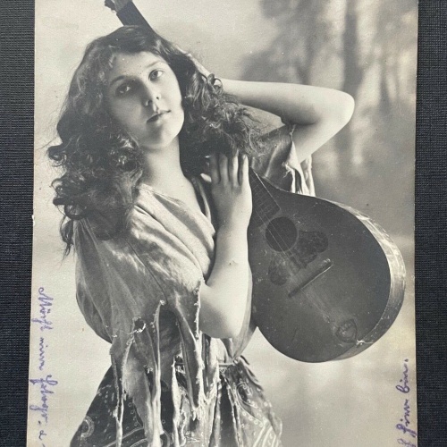 Mignon Frau Mädchen Musikerin Gitarre Kleid Poncho Locken 400308 TH