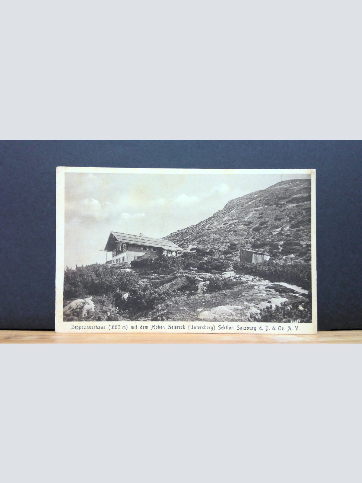 Zeppezauerhaus mit dem Hohen Geiereck Untersberg JW 650326 C