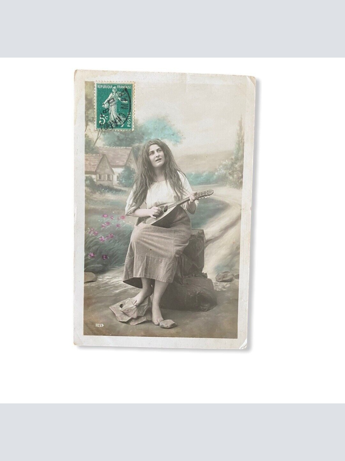 Junge Dame Frau  Musikinstrument Künstlerkarte  11021