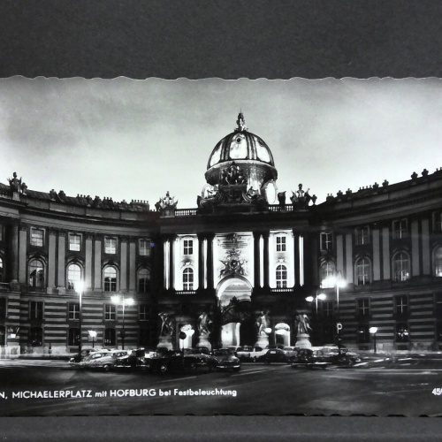 Michaelerplatz mit Hofburg bei Festbeleuchtung Wien 600570A jw J