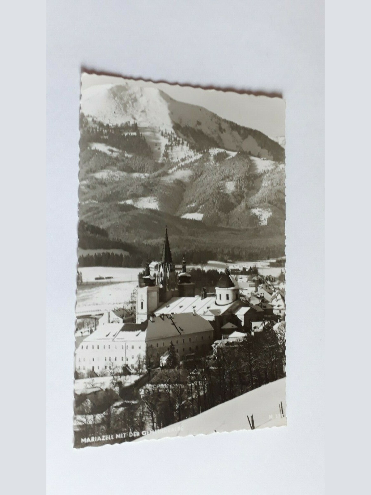 Mariazell mit der Gemeindealpe.20289